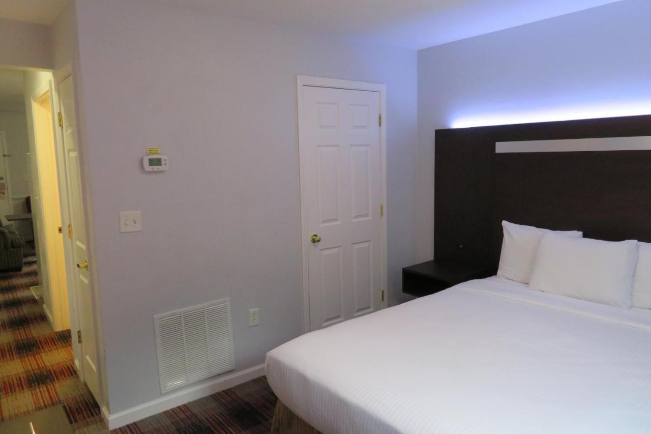 Luxbury Inn & Suites Maryville Εξωτερικό φωτογραφία