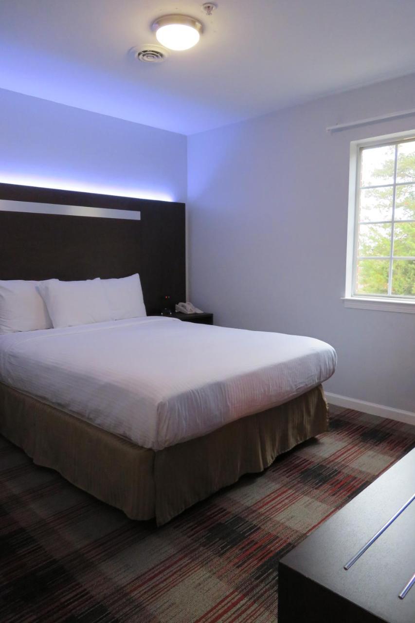 Luxbury Inn & Suites Maryville Εξωτερικό φωτογραφία