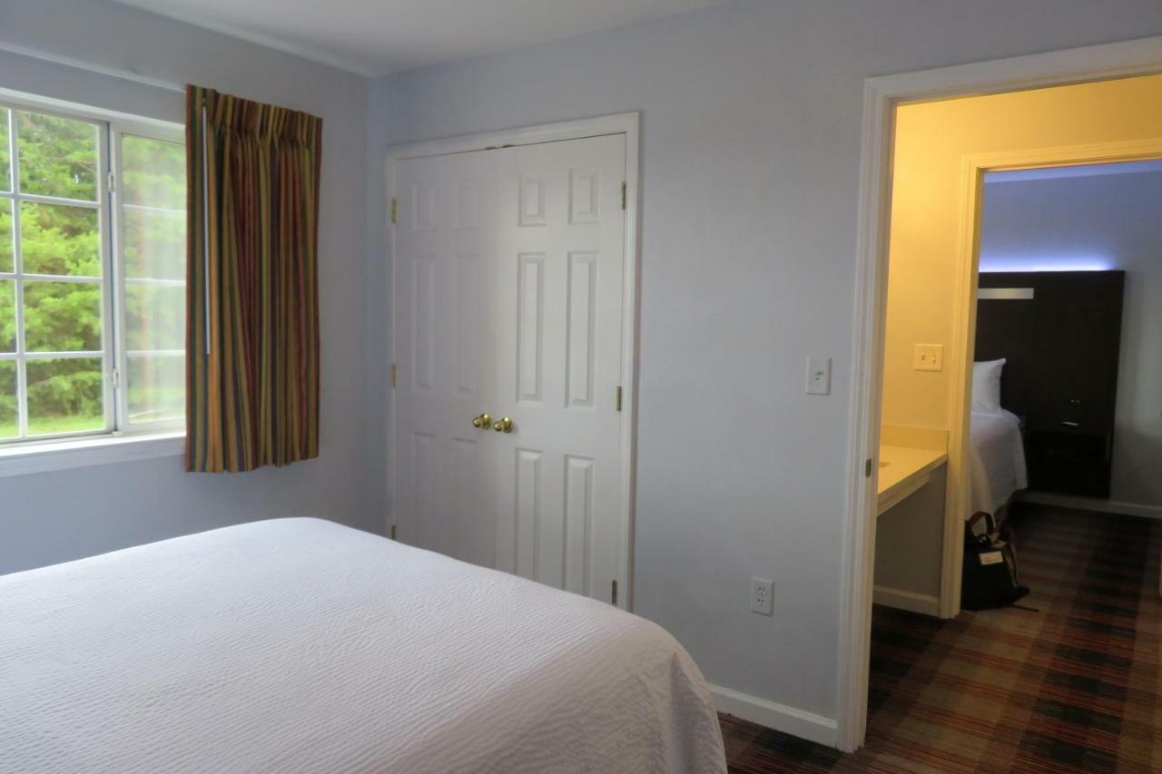 Luxbury Inn & Suites Maryville Εξωτερικό φωτογραφία