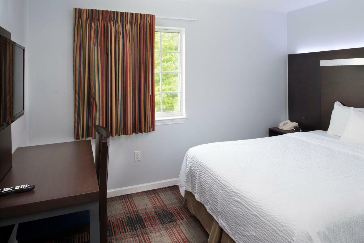 Luxbury Inn & Suites Maryville Εξωτερικό φωτογραφία